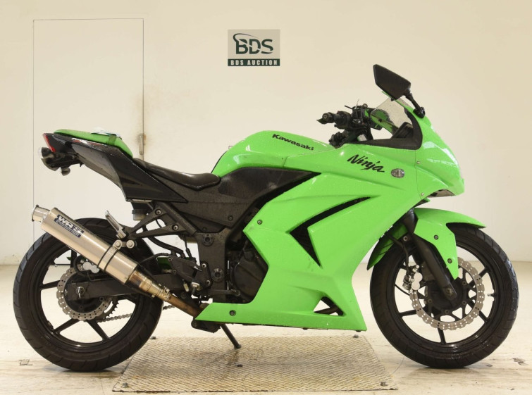 Мотоцикл Kawasaki NINJA250R с пробегом 47526 km