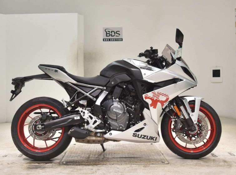 Мотоцикл Suzuki GSX-8R з пробігом 6820 km