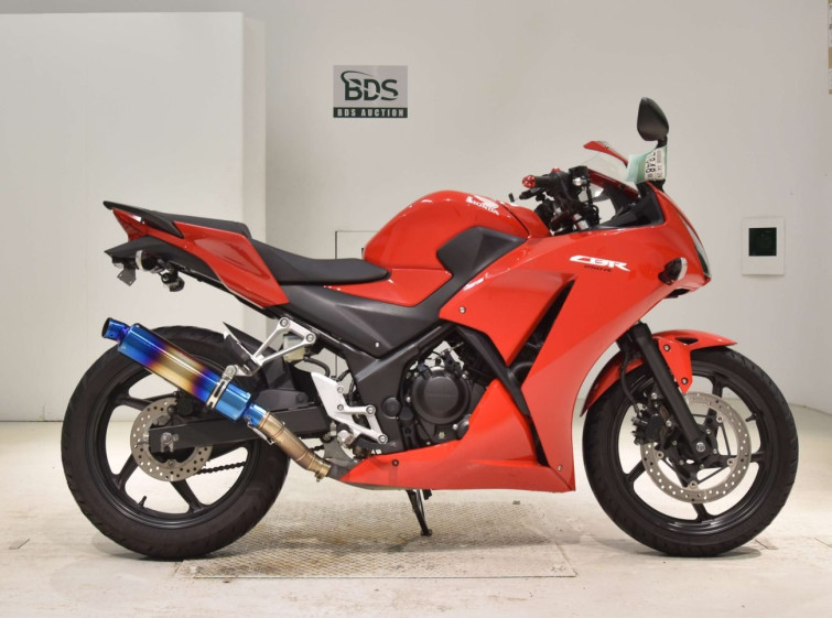 Мотоцикл Honda CBR250R з пробігом 11638 km