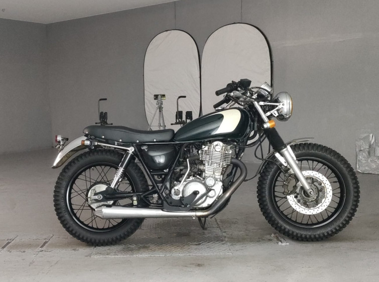 Мотоцикл Yamaha SR400 з пробігом 47216 km з пробігом 47216 km