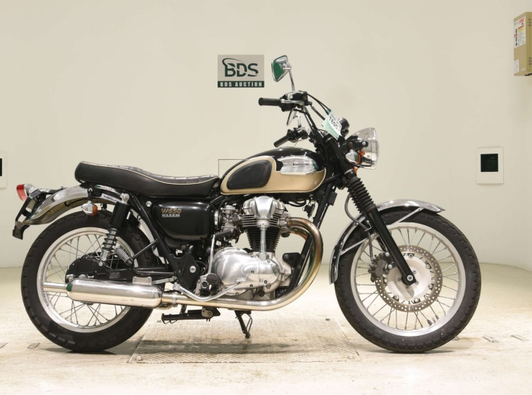 Мотоцикл Kawasaki W650 с пробегом 11444 km