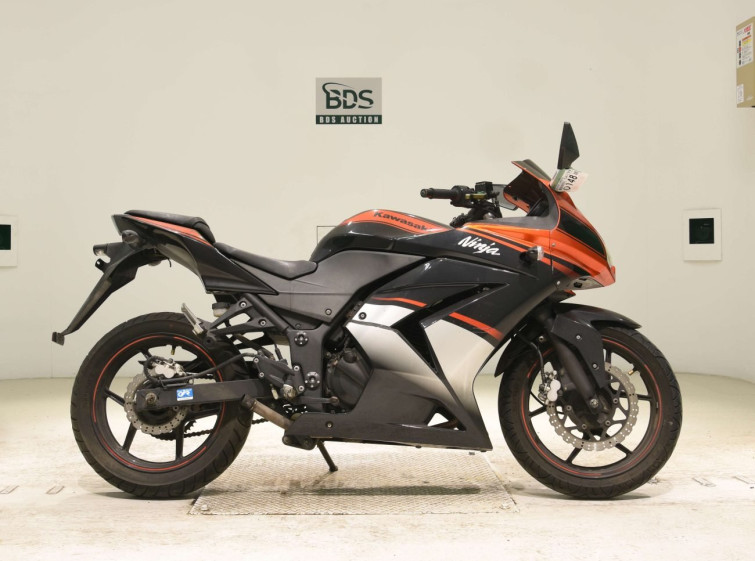 Мотоцикл Kawasaki NINJA250R с пробегом 17582 km