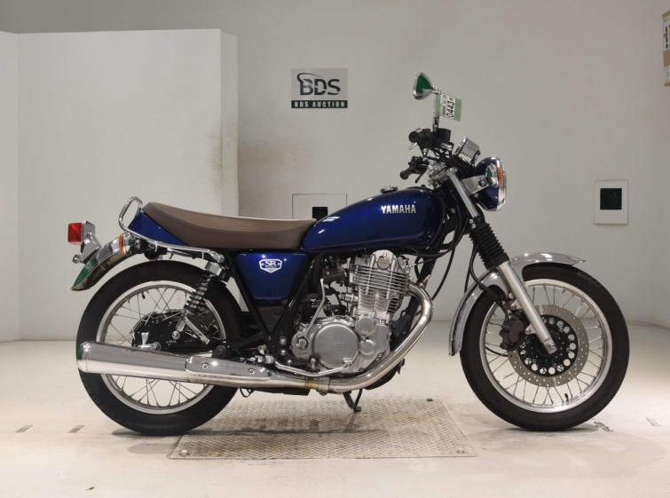Мотоцикл Yamaha SR400 з пробігом 10745 km