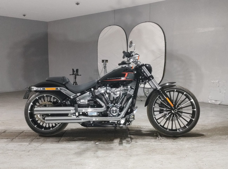 Мотоцикл HD FXBR1920 с пробегом 137 km
