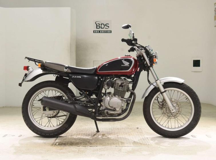Мотоцикл Honda CB223S с пробегом 8834 km