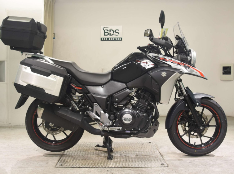 Мотоцикл Suzuki GSR250 з пробігом 14077 km