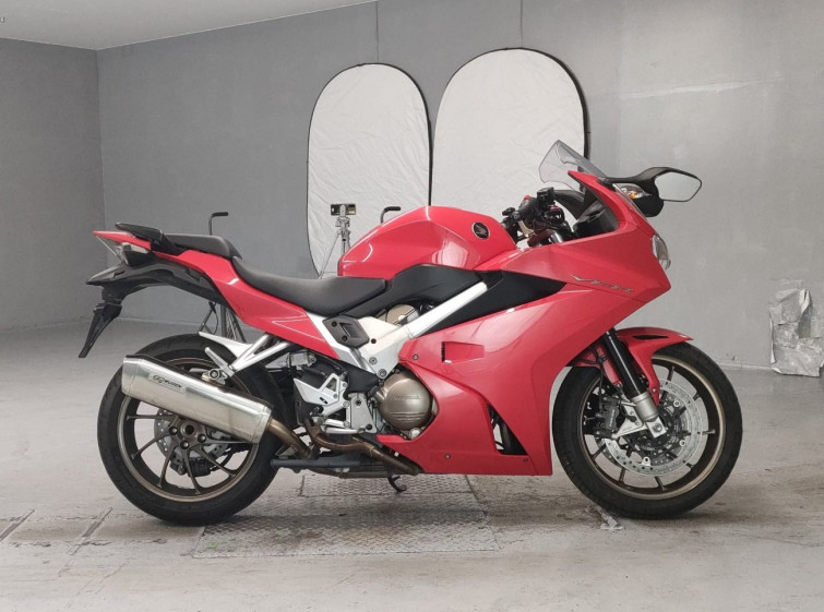 Мотоцикл Honda VFR800F з пробігом 36346 km з пробігом 36346 km