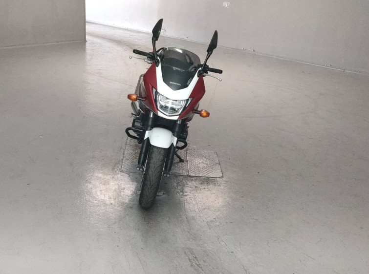 Мотоцикл Honda CB400SFVA с пробегом 6071 km с пробегом 6071 km