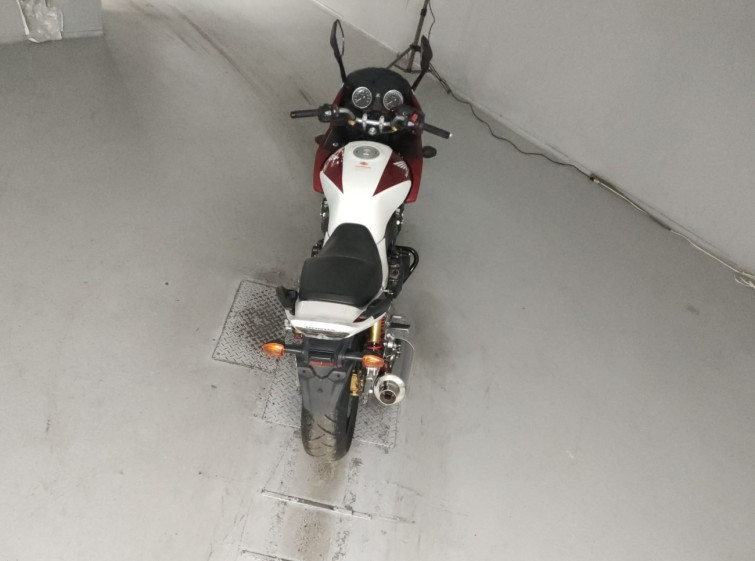 Мотоцикл Honda CB400SFVA с пробегом 6071 km с пробегом 6071 km