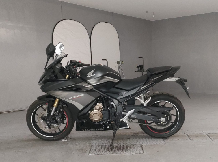 Мотоцикл Honda CBR400R с пробегом 8439 km с пробегом 8439 km