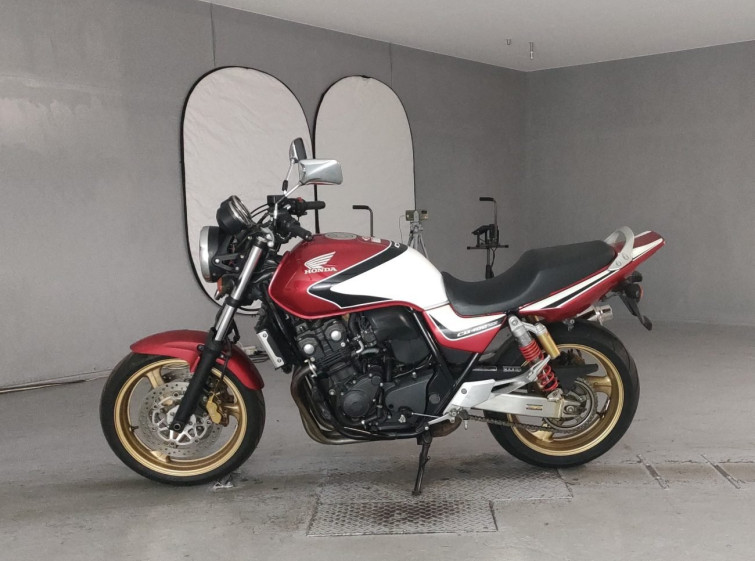 Мотоцикл Honda CB400SFV з пробігом 18906 km з пробігом 18906 km