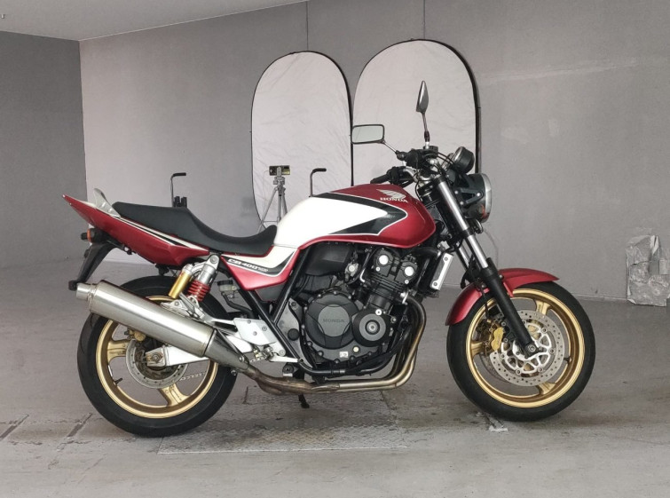 Мотоцикл Honda CB400SFV з пробігом 18906 km з пробігом 18906 km