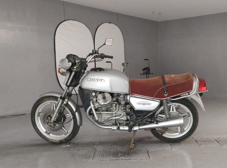 Мотоцикл Honda GL500 з пробігом 14829 km з пробігом 14829 km