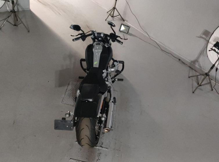 Мотоцикл HD FXBR1920