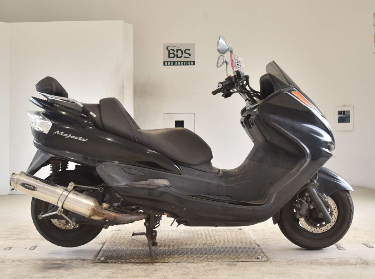 Мотоцикл Yamaha MAJESTY 250C