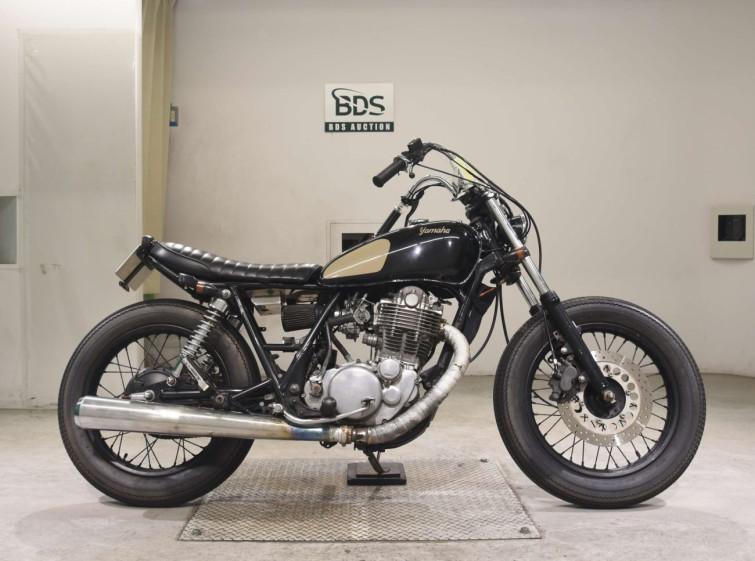 Мотоцикл Yamaha SR400 з пробігом 13601 km