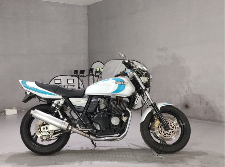 Мотоцикл Yamaha XJR400 с пробегом 18990 km