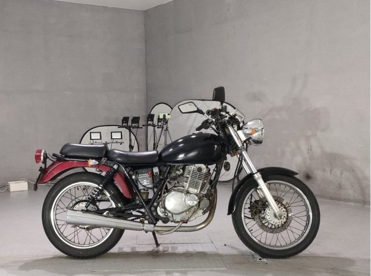 Мотоцикл Suzuki ST250E з пробігом 23082 km