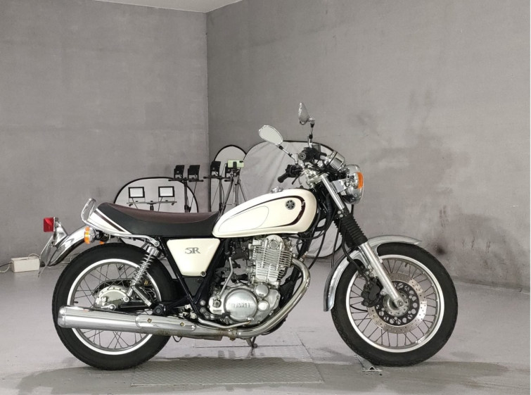 Мотоцикл Yamaha SR400 з пробігом 11436 km
