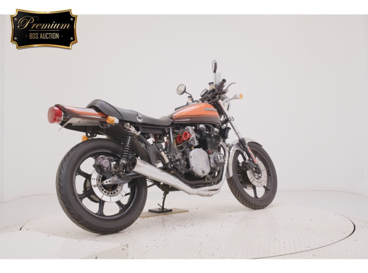 Мотоцикл Kawasaki Z1000 с пробегом 19543 m с пробегом 19543 m