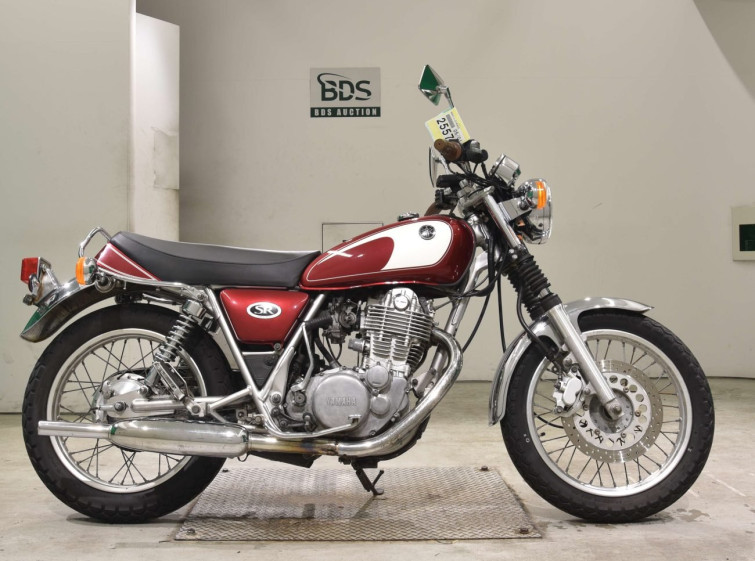 Мотоцикл Yamaha SR400 з пробігом 49657 km