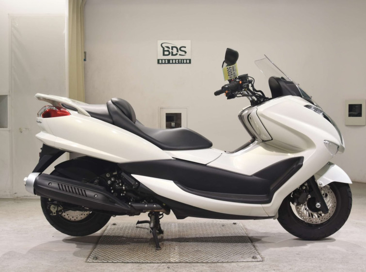 Мотоцикл Yamaha MAJESTY 250 з пробігом 4354 km