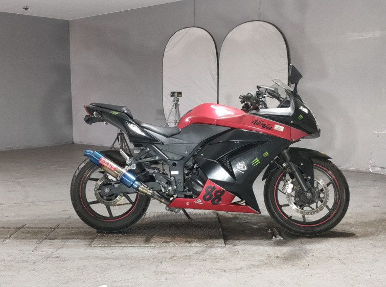 Мотоцикл Kawasaki NINJA250R с пробегом 21183 km