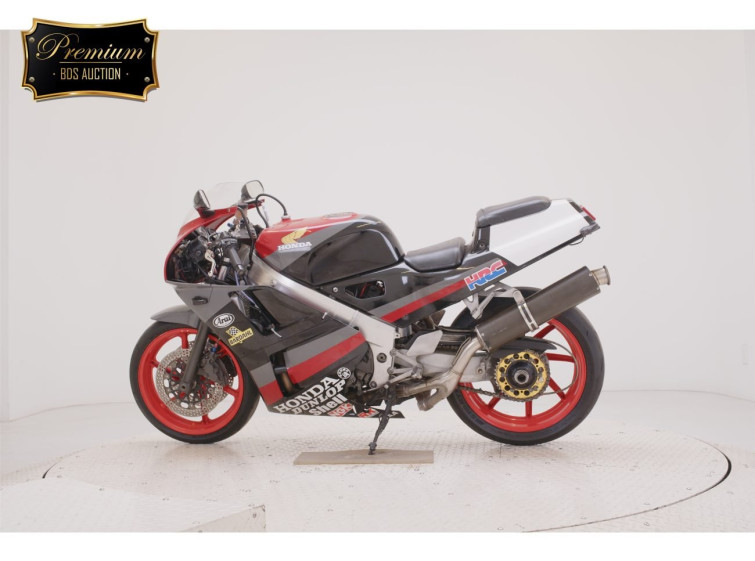 Мотоцикл Honda VFR400R з пробігом 28498 km з пробігом 28498 km