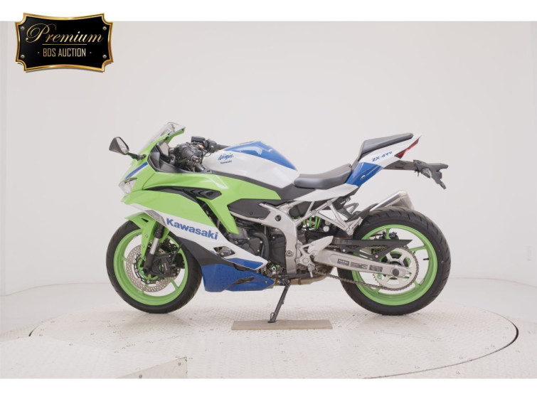 Мотоцикл Kawasaki ZX-4RR с пробегом 1890 km с пробегом 1890 km