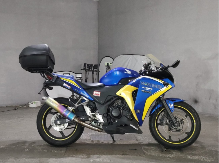 Мотоцикл Honda CBR250R з пробігом 31456 km