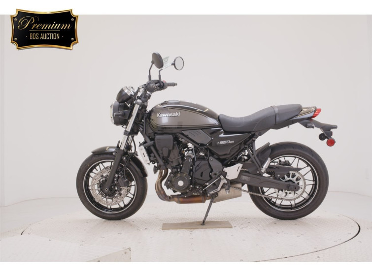 Мотоцикл Kawasaki Z650RS с пробегом 2200 km с пробегом 2200 km