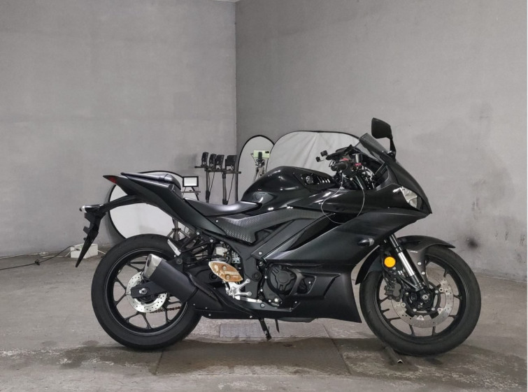 Мотоцикл Yamaha YZF-R3 з пробігом 2623 km