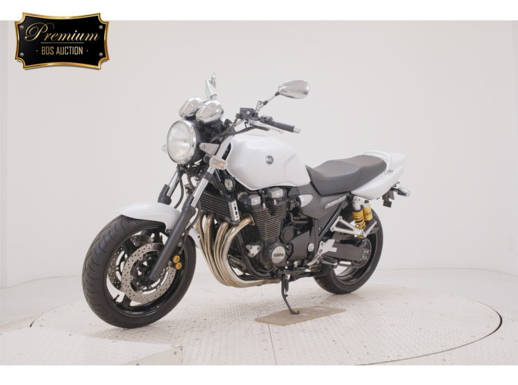 Мотоцикл Yamaha XJR1300 с пробегом 3474 km с пробегом 3474 km