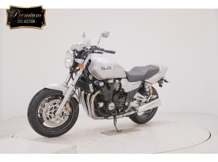 Мотоцикл Yamaha XJR1200 с пробегом 9469 km с пробегом 9469 km
