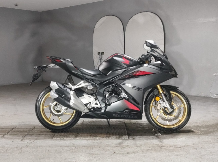 Мотоцикл Honda CBR250RR з пробігом 3827 km