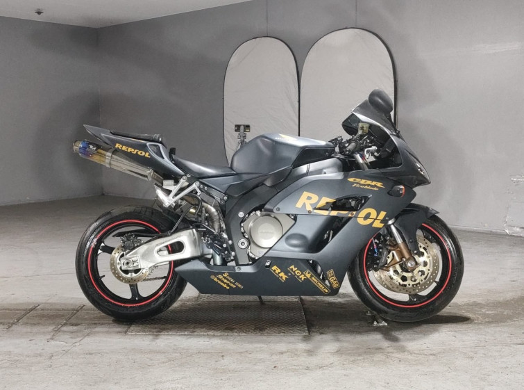Мотоцикл Honda CBR1000RR с пробегом 43103 km