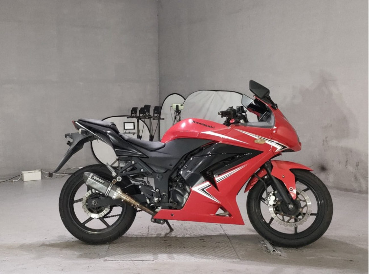 Мотоцикл Kawasaki NINJA250R с пробегом 38114 km
