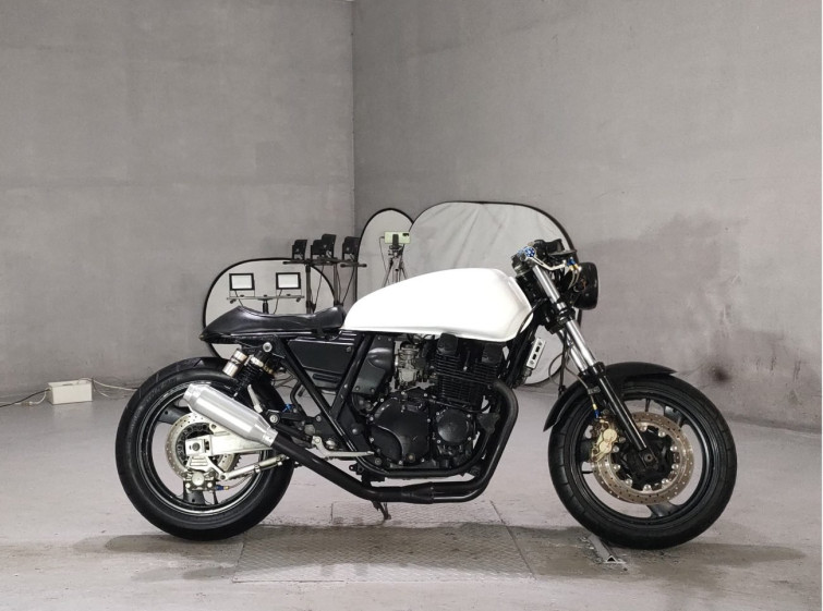 Мотоцикл Yamaha XJR400 с пробегом 3431 km