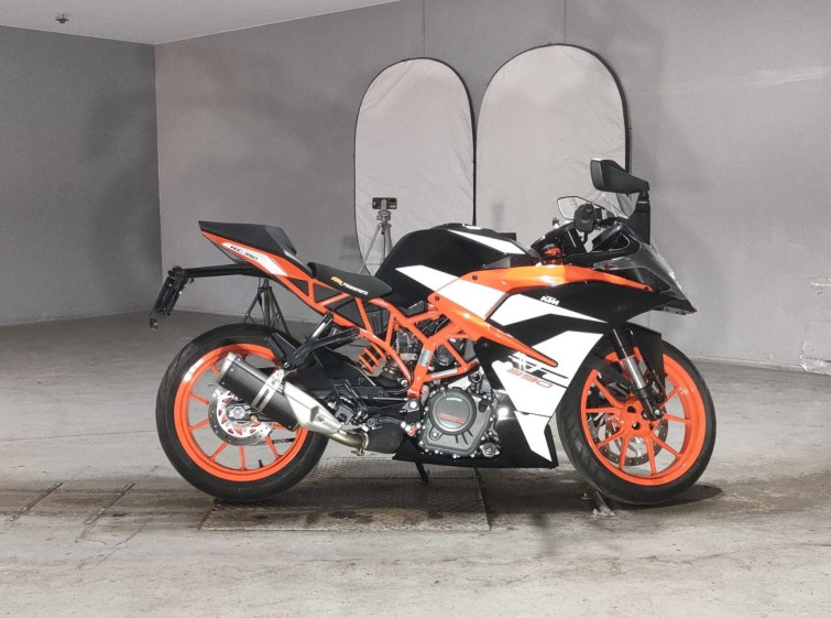 Мотоцикл KTM RC 390 з пробігом 1527 km