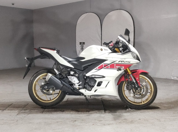 Мотоцикл Yamaha YZF-R25 з пробігом 3084 km