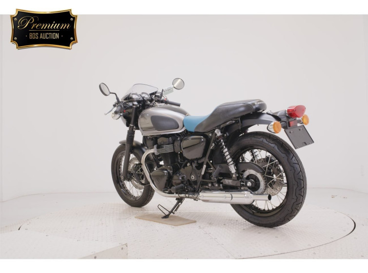 Мотоцикл Kawasaki W800 з пробігом 1385 km з пробігом 1385 km