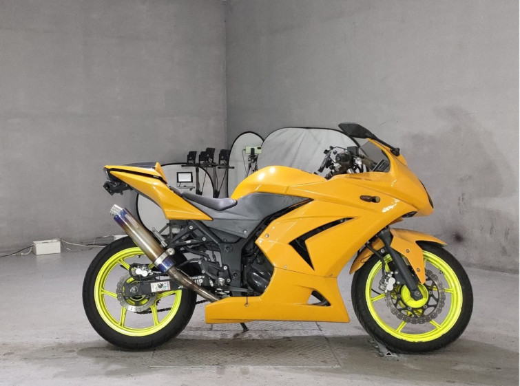 Мотоцикл Kawasaki NINJA250R с пробегом 58204 km