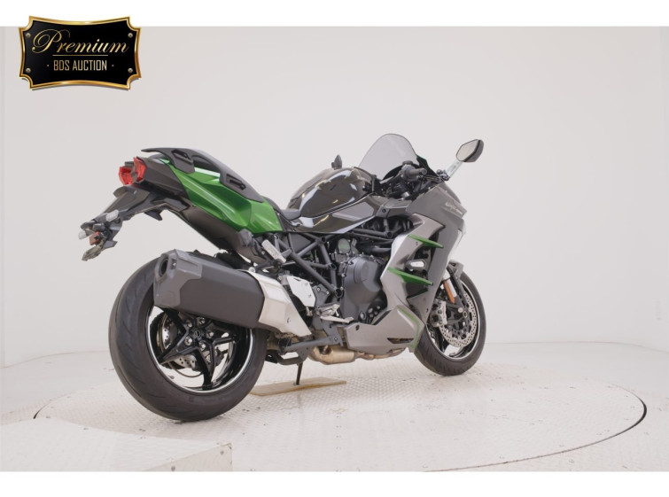Мотоцикл Kawasaki NINJA H2 SX с пробегом 3445 km с пробегом 3445 km