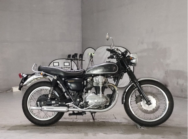 Мотоцикл Kawasaki W650 с пробегом 24574 km
