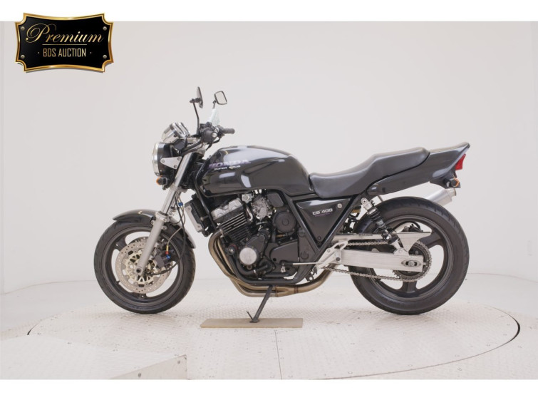 Мотоцикл Honda CB400SF с пробегом 19666 km с пробегом 19666 km