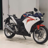 Мотоцикл Honda CBR250R з пробігом 5672 km з пробігом 5672 km