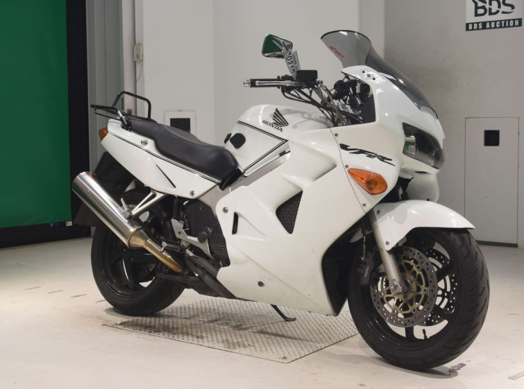 Мотоцикл Honda VFR800F с пробегом 33445 km с пробегом 33445 km