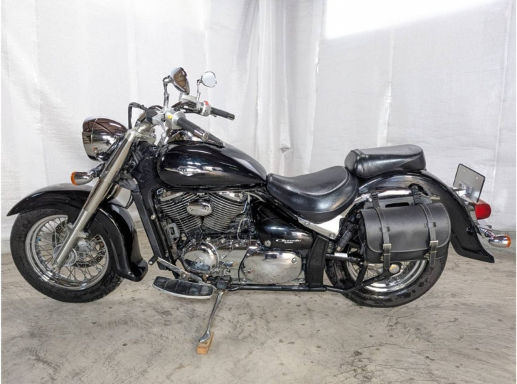 Мотоцикл Suzuki INTRUDER 400 CLASSIC с пробегом 31250 km