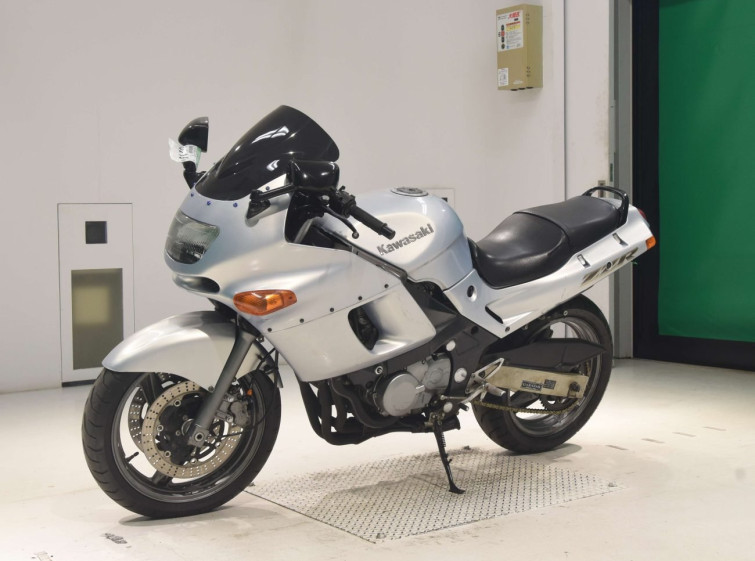 Мотоцикл Kawasaki ZZ-R400 с пробегом 38356 km с пробегом 38356 km
