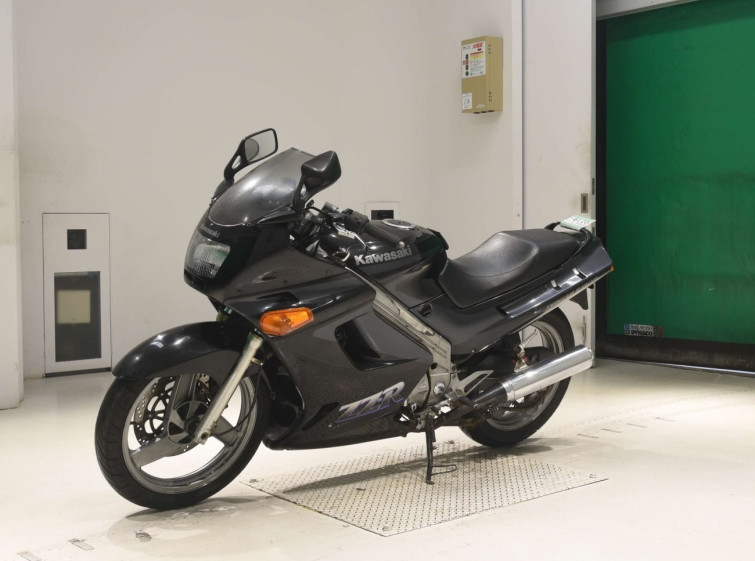 Мотоцикл Kawasaki ZZ-R250 з пробігом 28544 km з пробігом 28544 km